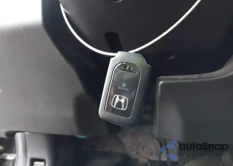 2013 Honda Accord Touring z USA, uszkodzony, nr VIN 1HGCR3F95DA042482